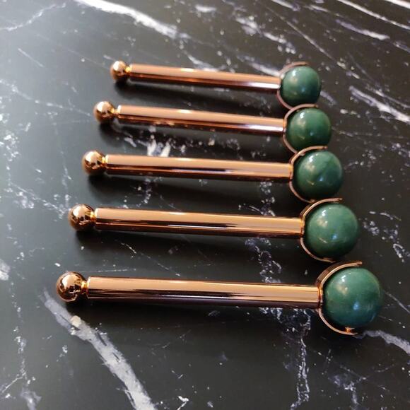 2/$15❤️❤️Jade facial roller nwt - Picture 2 of 2